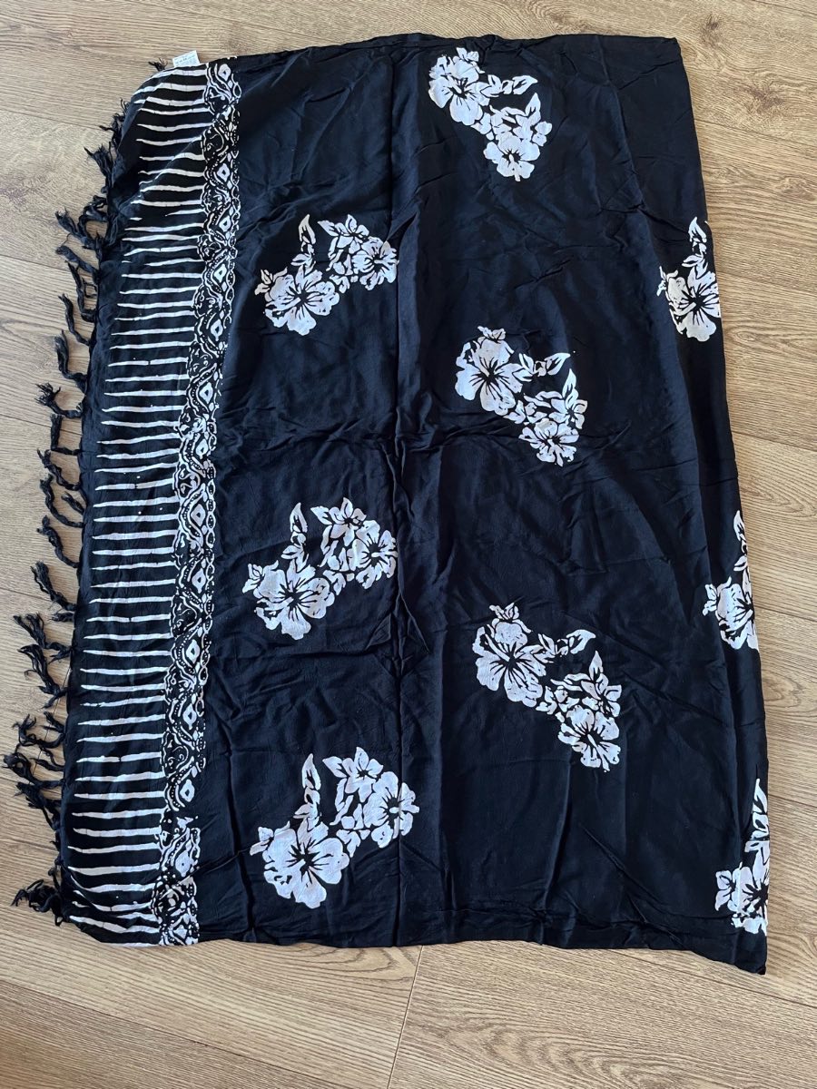 Italilimon Black Floral Beach Sarong Wrap One Size