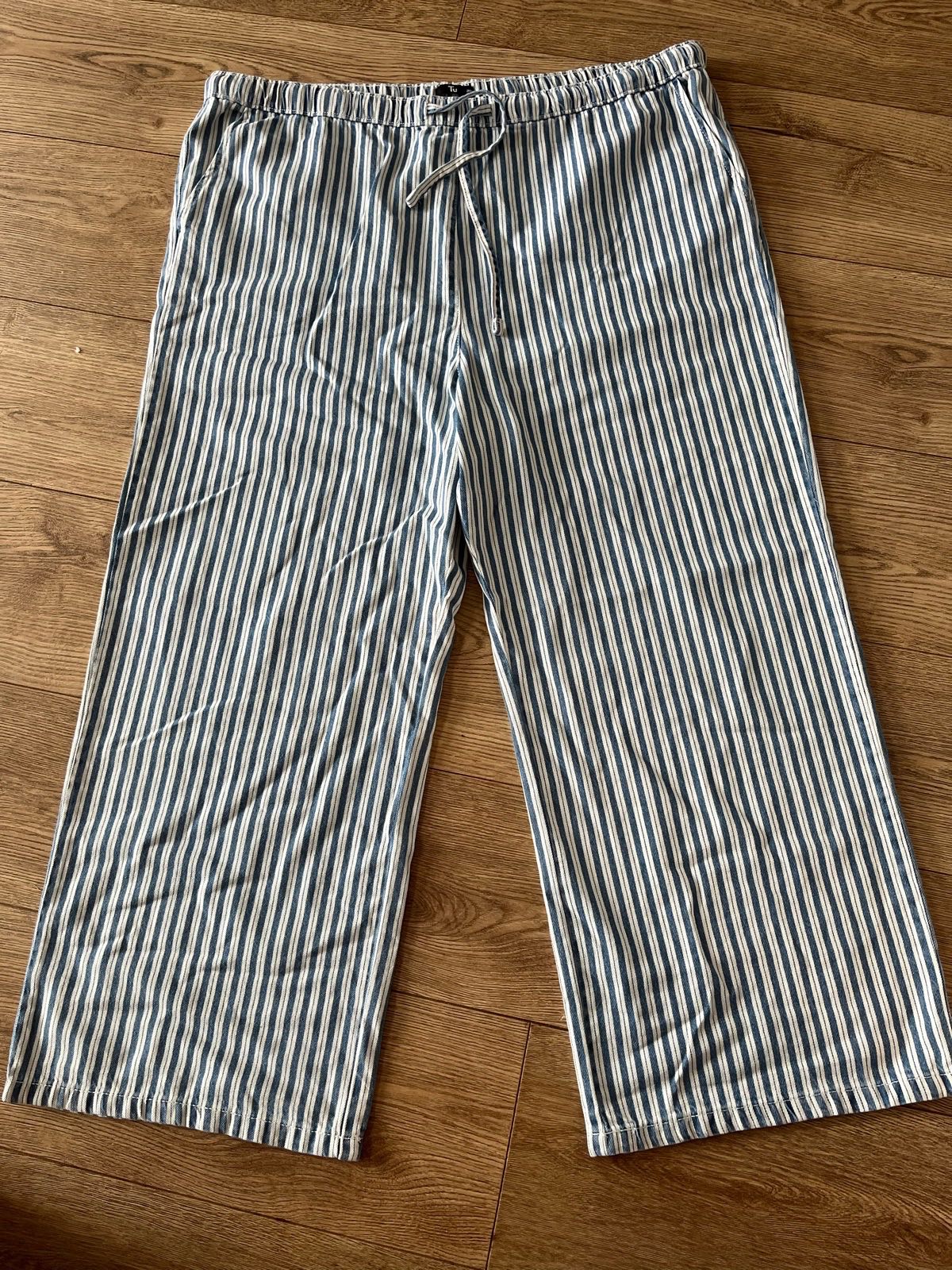 TU Blue & White Striped Wide Leg Summer Trousers Size 20 Short