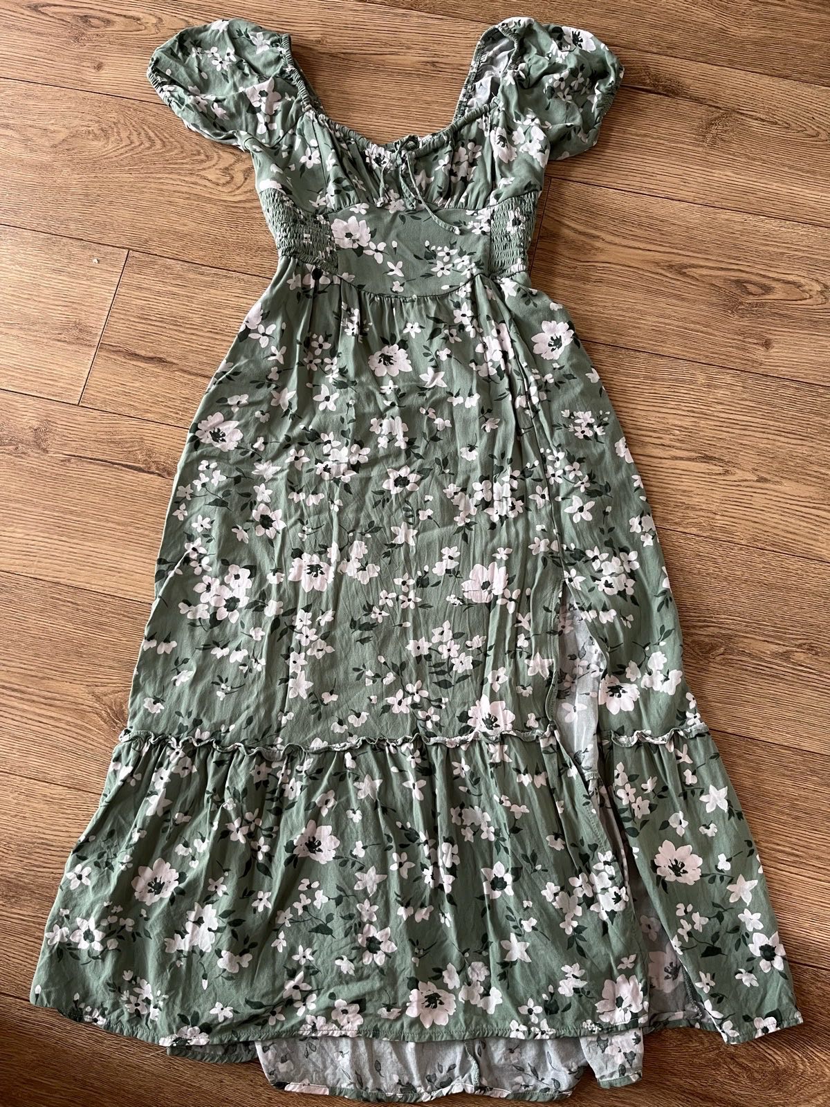Hollister Sage Green Floral Maxi Dress Smocked Size S