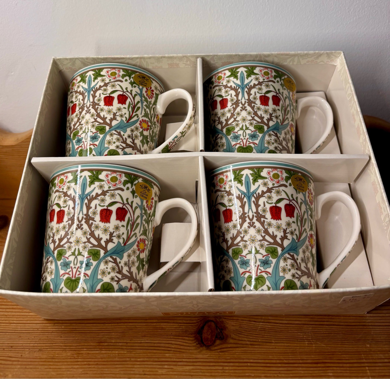 Set of 4 William Morris fine mugs