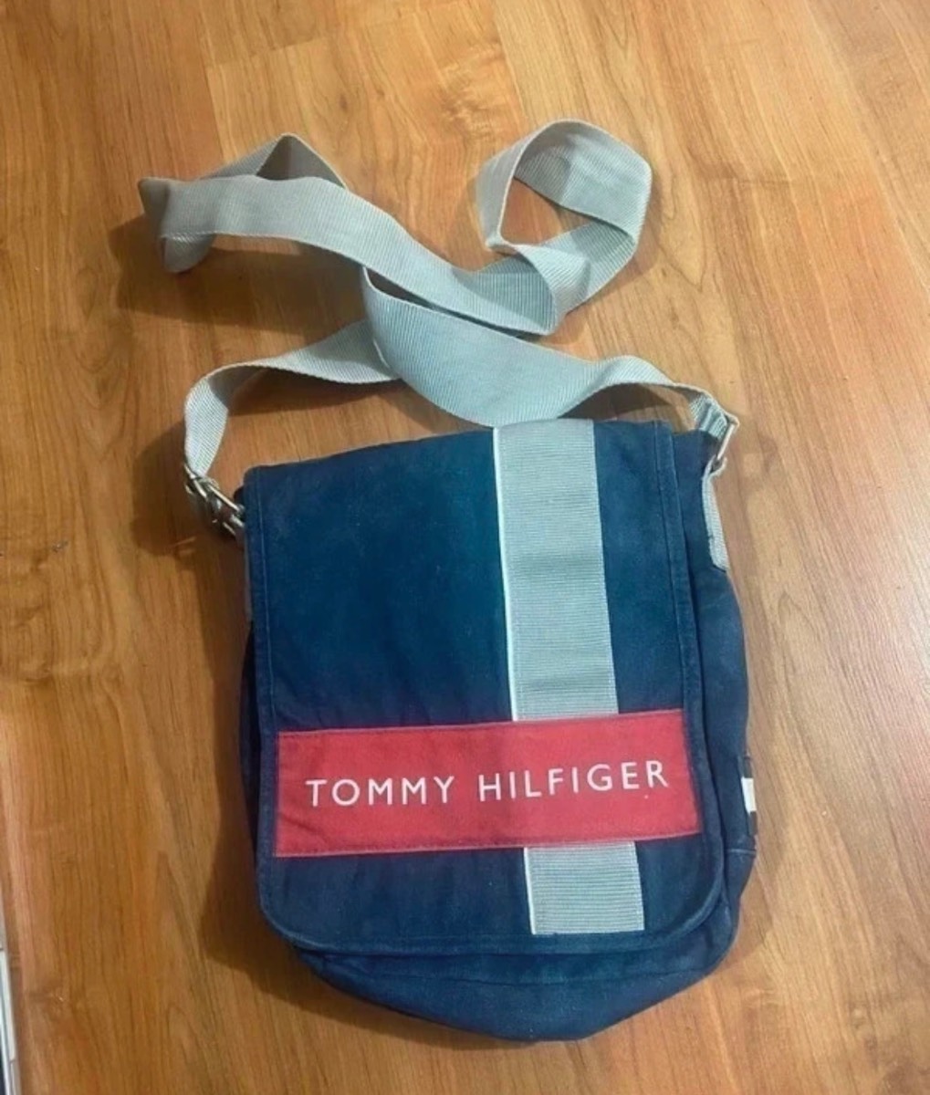 Tommy Hilfiger bag