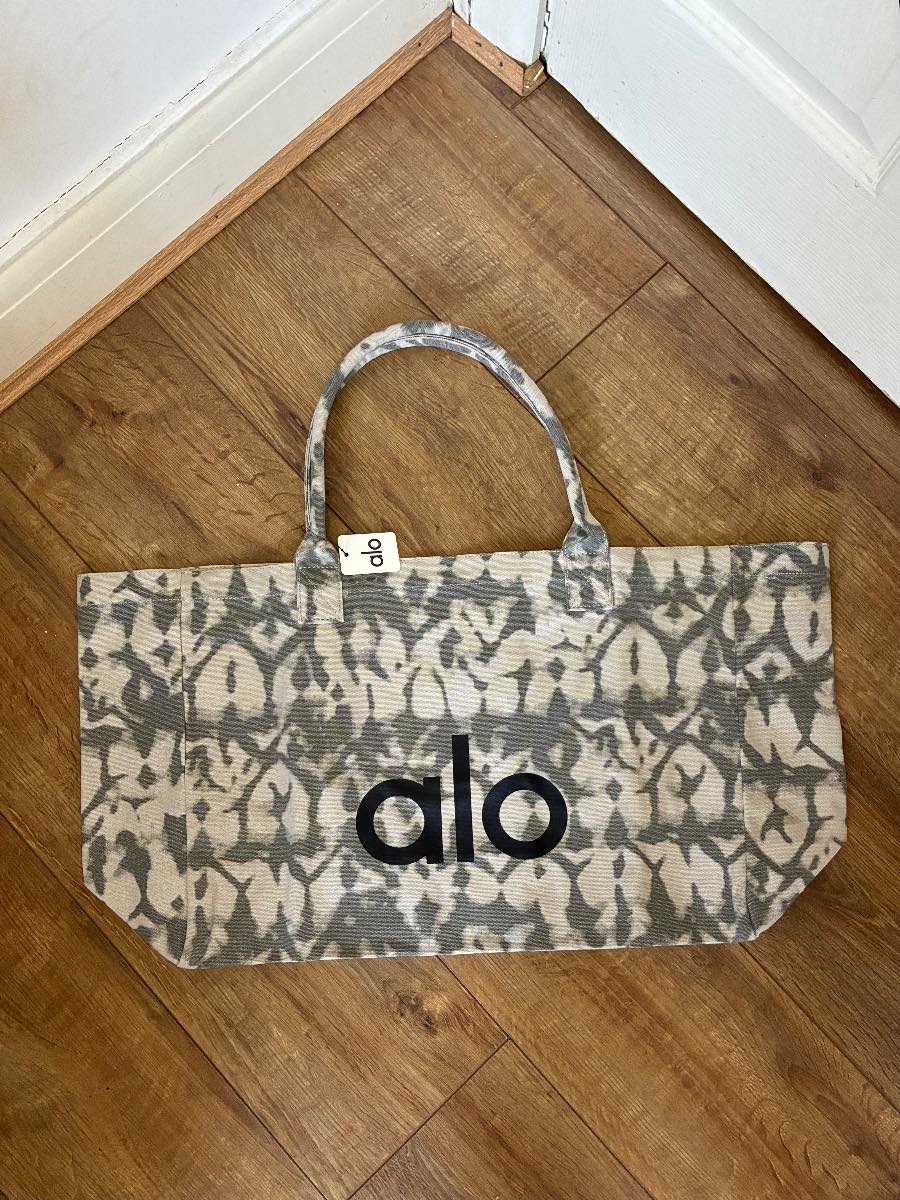 Alo Yoga Tote Bag
