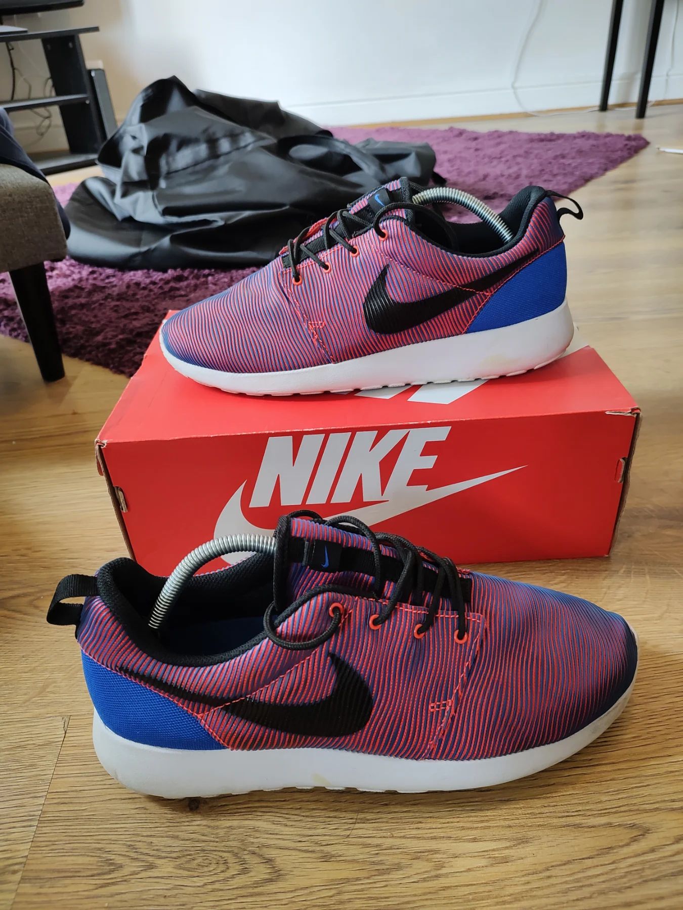Nike Roshe One Premium Plus Runners in UK Size 9