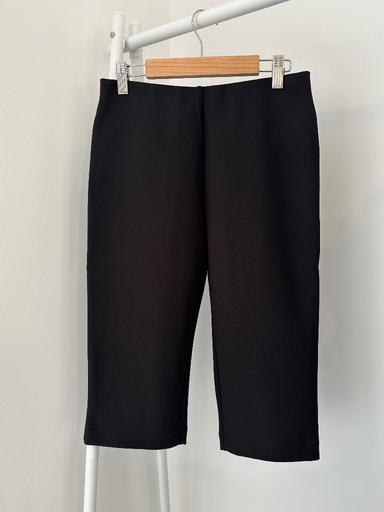 Y2K/Korean Fashion Women’s Black Knee-length Capri Pants - One Size