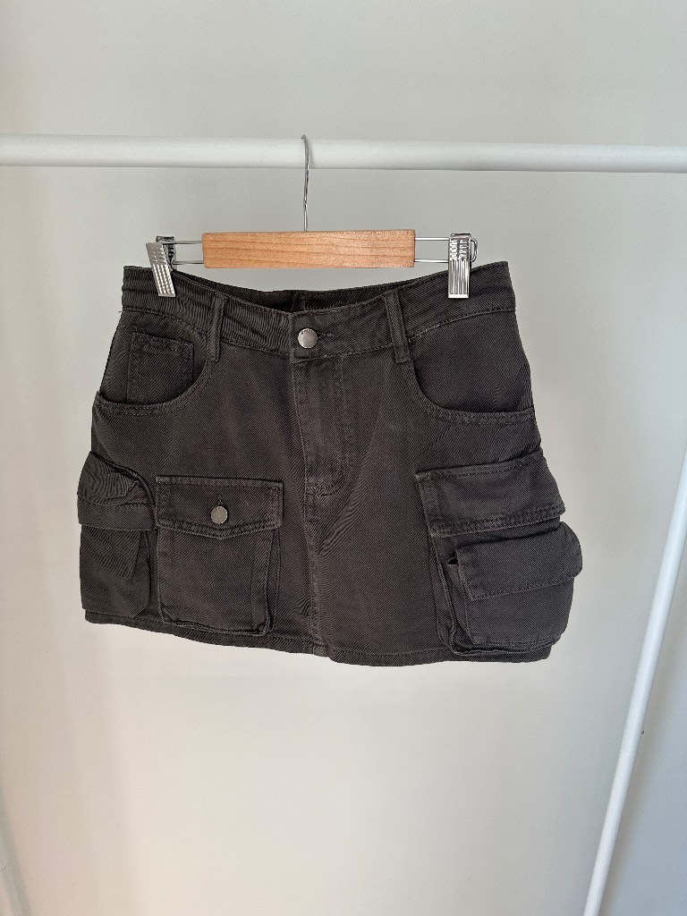 Y2K/Korean Fashion Women’s Charcoal Grey denim cargo mini skirt