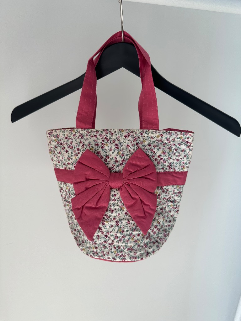 Vintage Floral Pattern Summer Tote Bag with Pink Ribbon