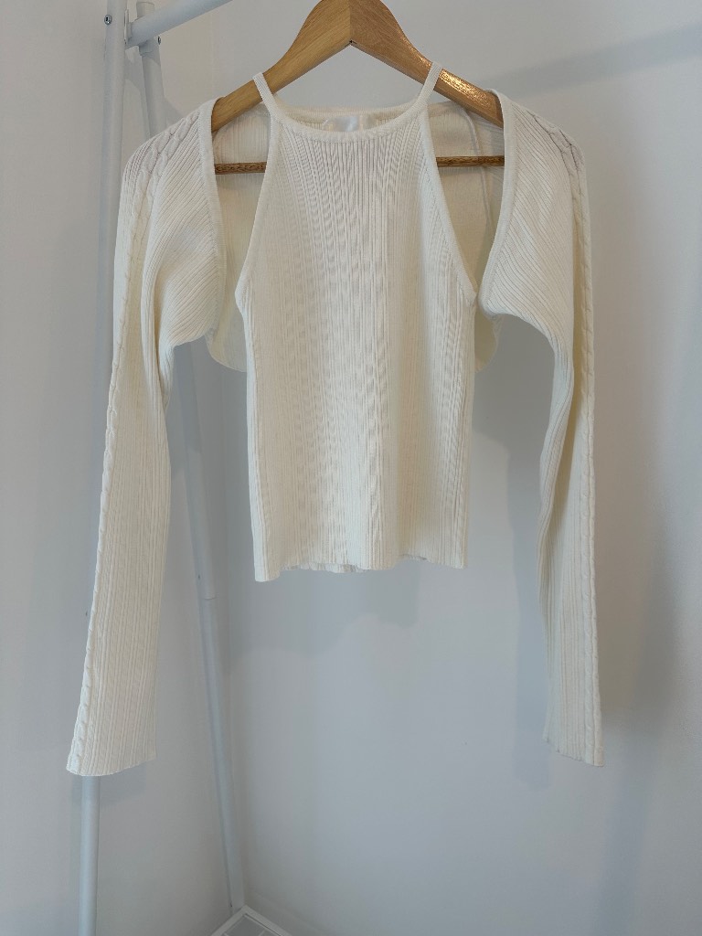 Y2K Korean Fashion White/ Cream 2-piece Ribbed Knit Set - Halter Top and Long Sleeve Shrug