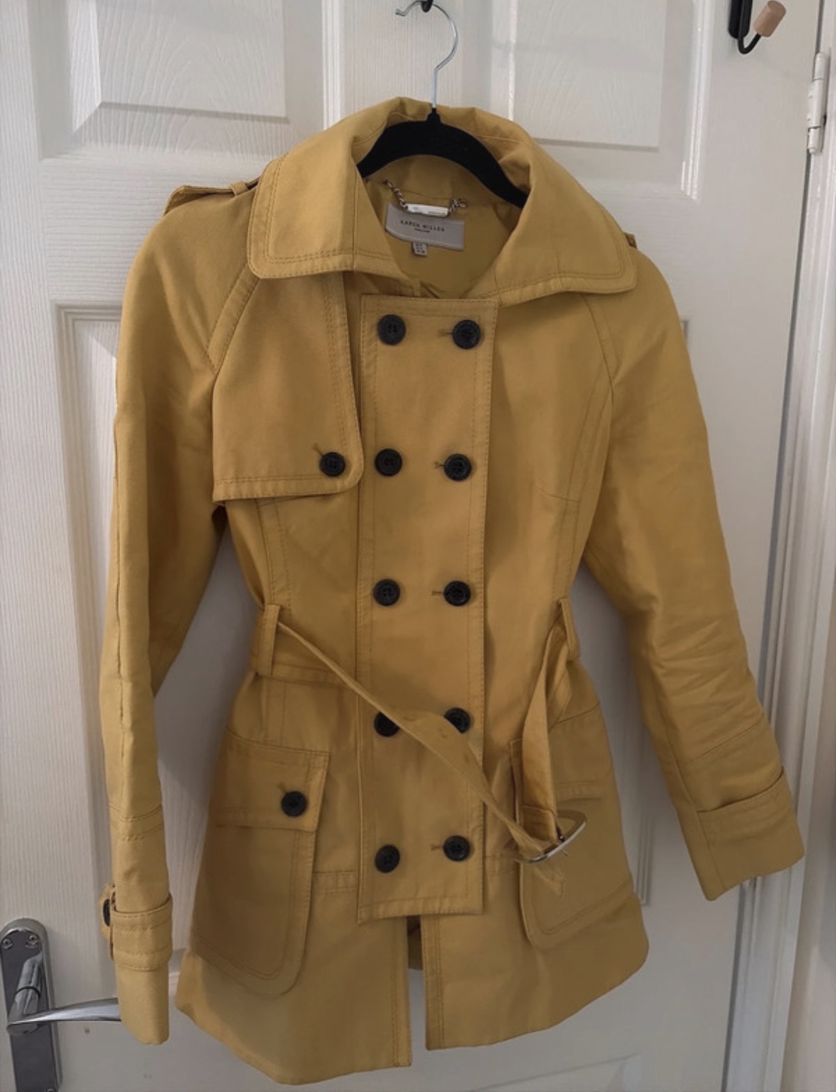 Stunning collared spring / early autumn coat