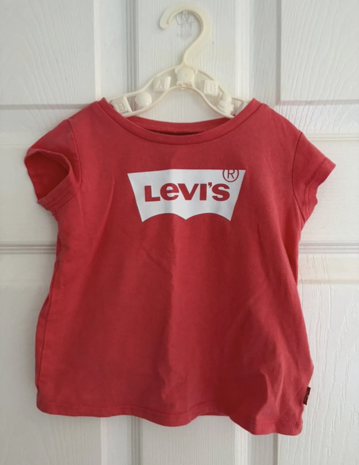 Levis short sleeved t-shirt