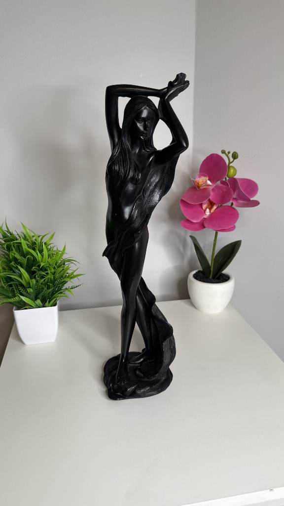 Lady figure