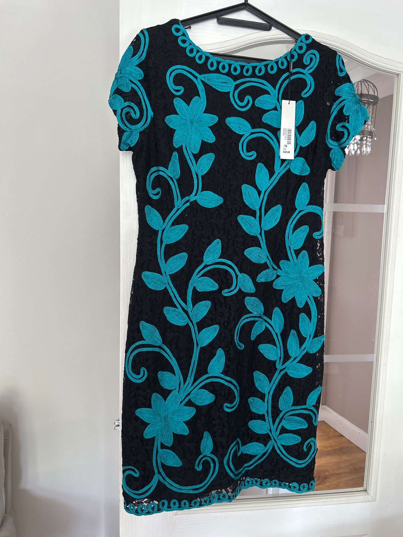 Dress roman