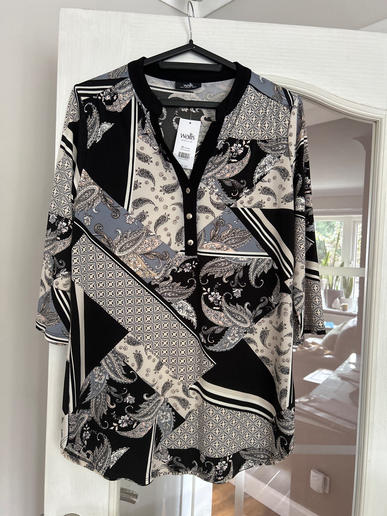 Wallis long top
