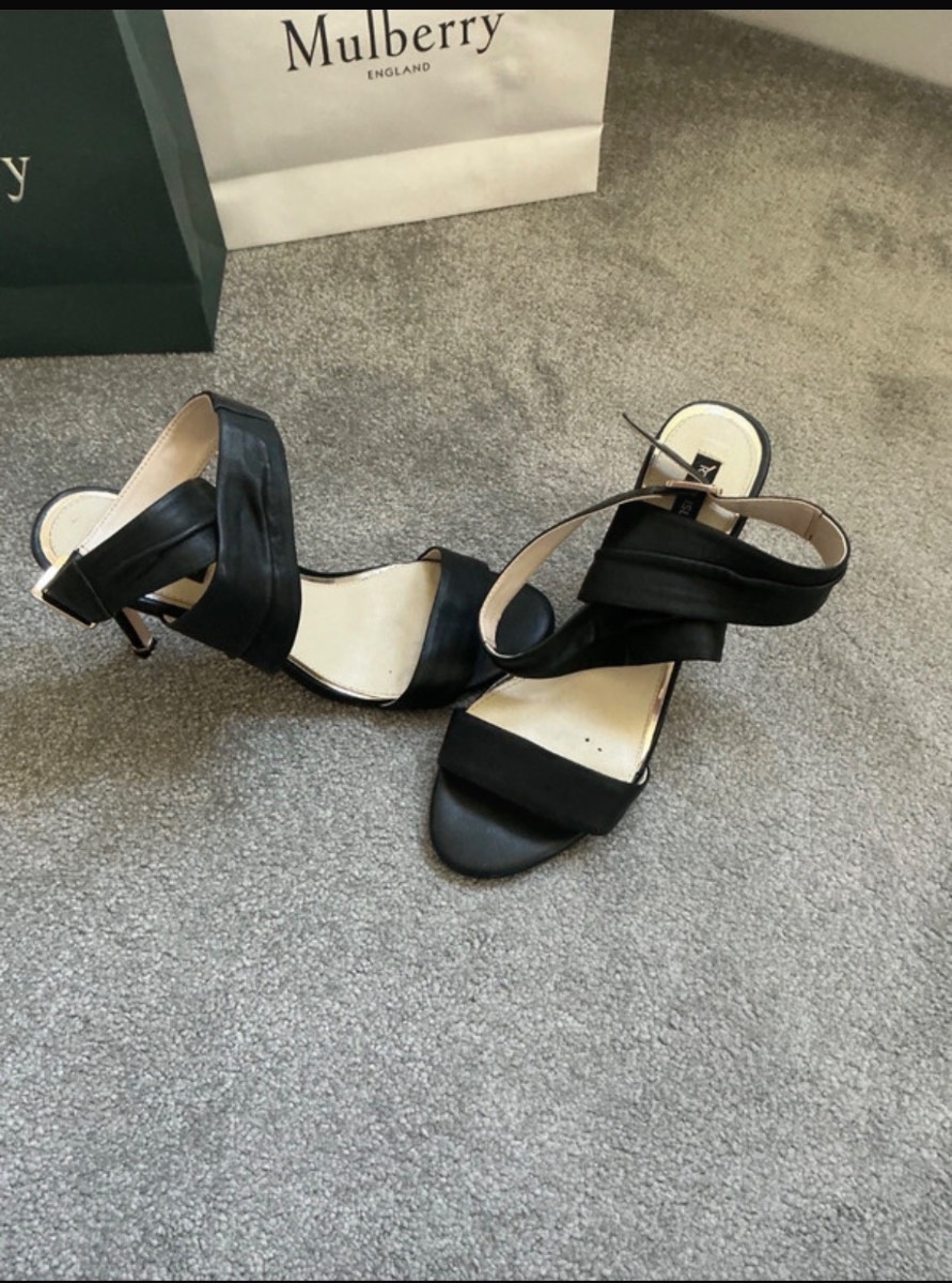 River island black strappy sandals size 8