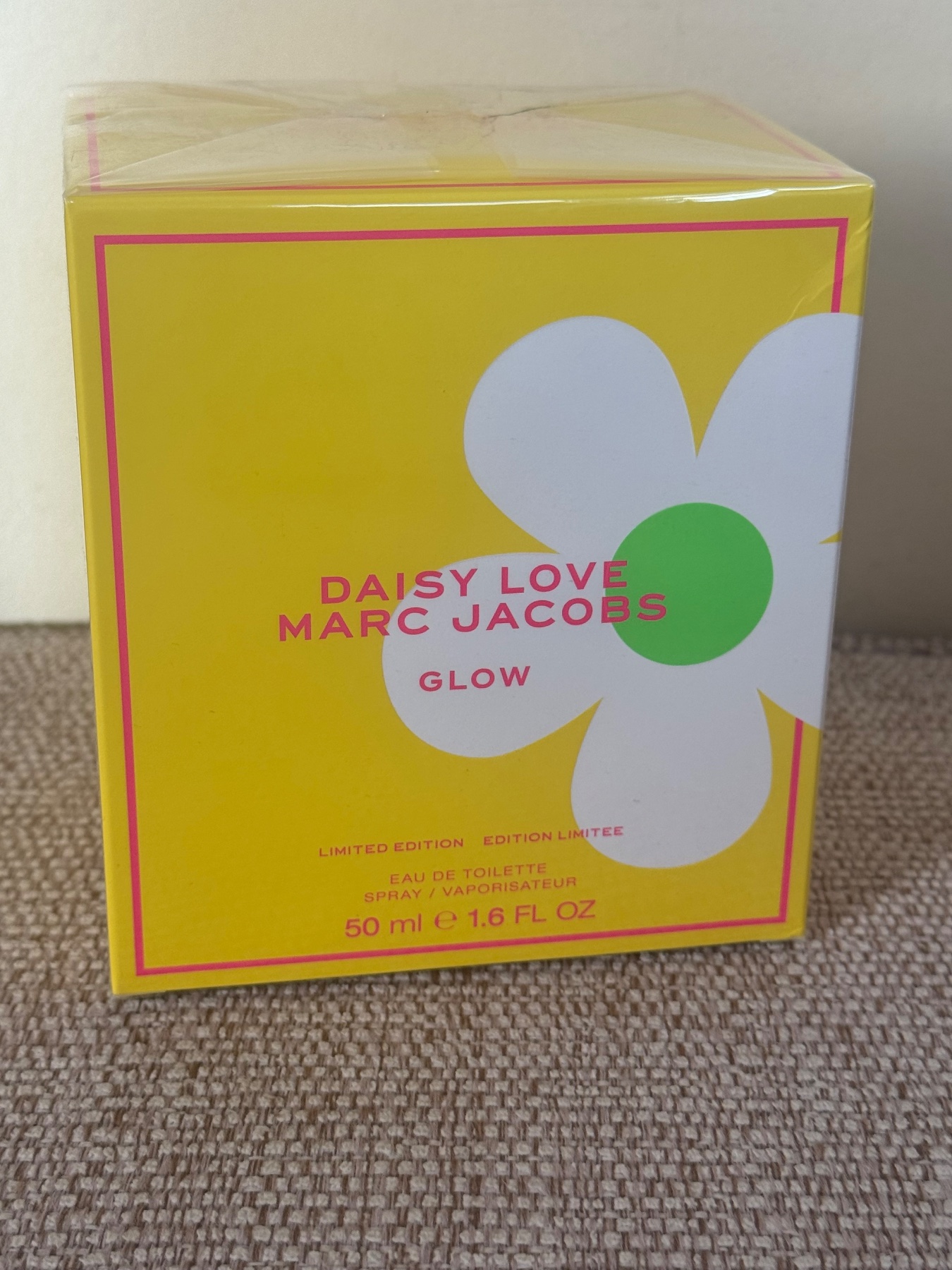 Marc jacobs glow limited edition