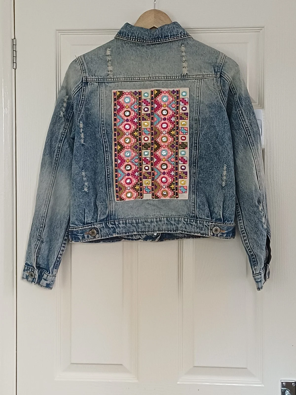 Jubylee Banjara Embroidered Mirror Work Distressed Denim Jacket Size 8