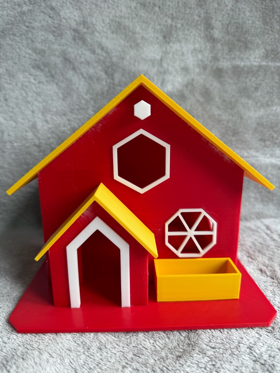 Gorgeous hanging barn style bird house 16cm tall