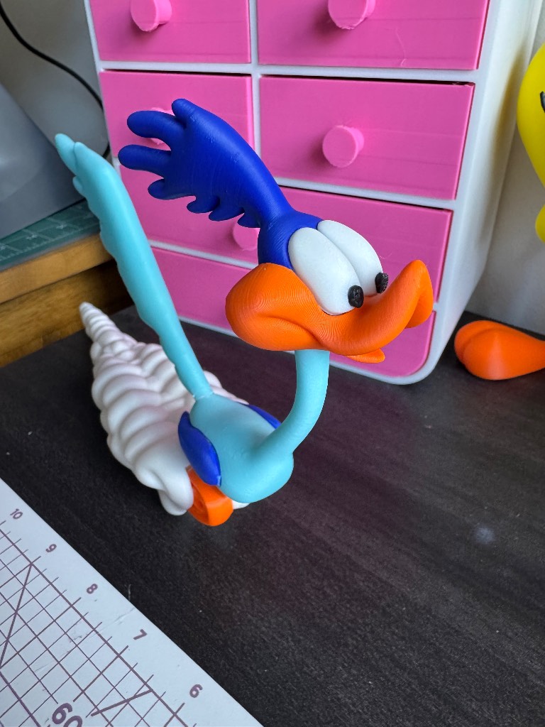 Warner bros looney tunes road runner figurine