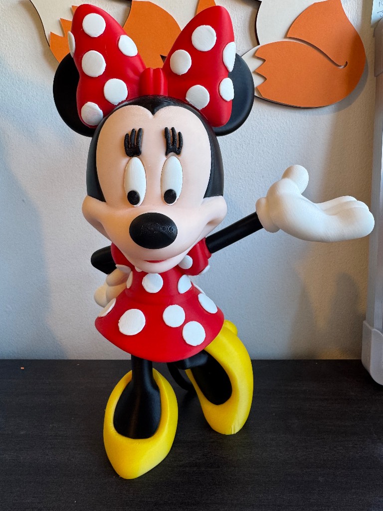 Adorable Disney Minnie Mouse figurine