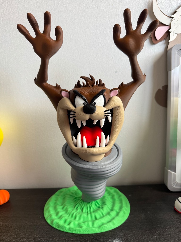 Warner bros looney tunes Tasmanian devil figurine