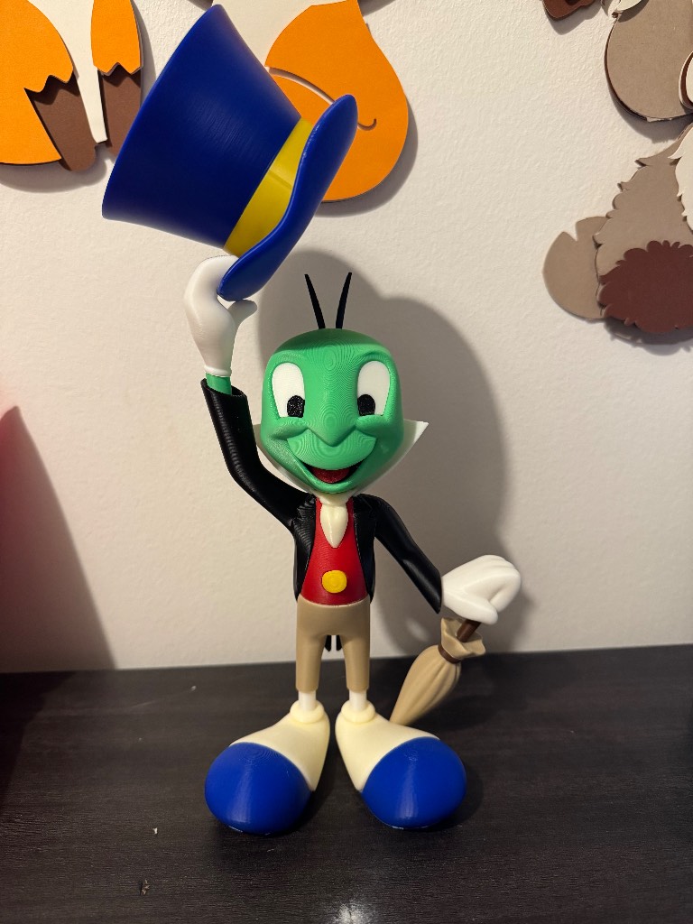 Adorable Disney jiminy cricket figurine