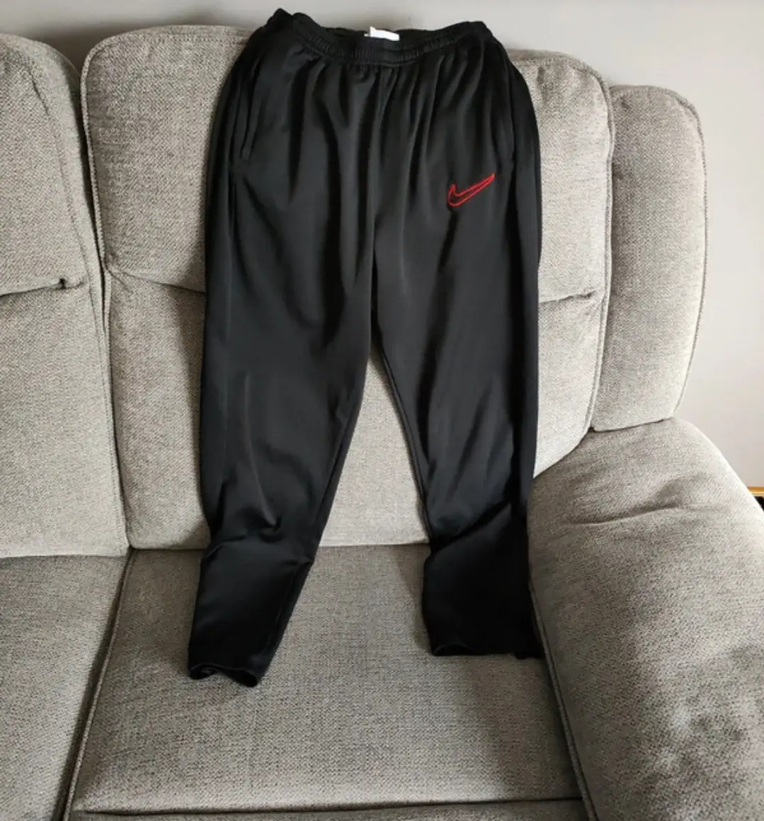 Black Nike dri fit bottoms 158-170 cm