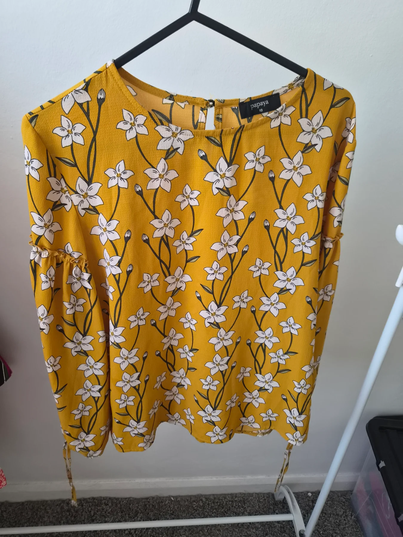 Mustard floral long sleeve top Size 10 by Papaya