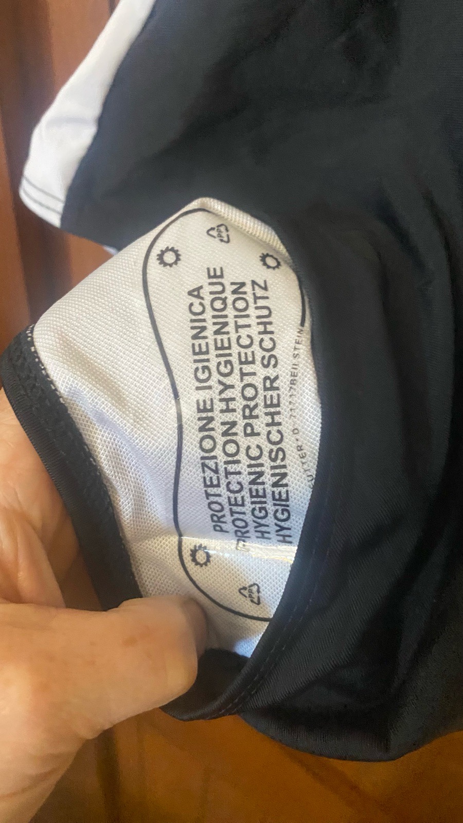 Girls swim suit (140) age approx 9-11