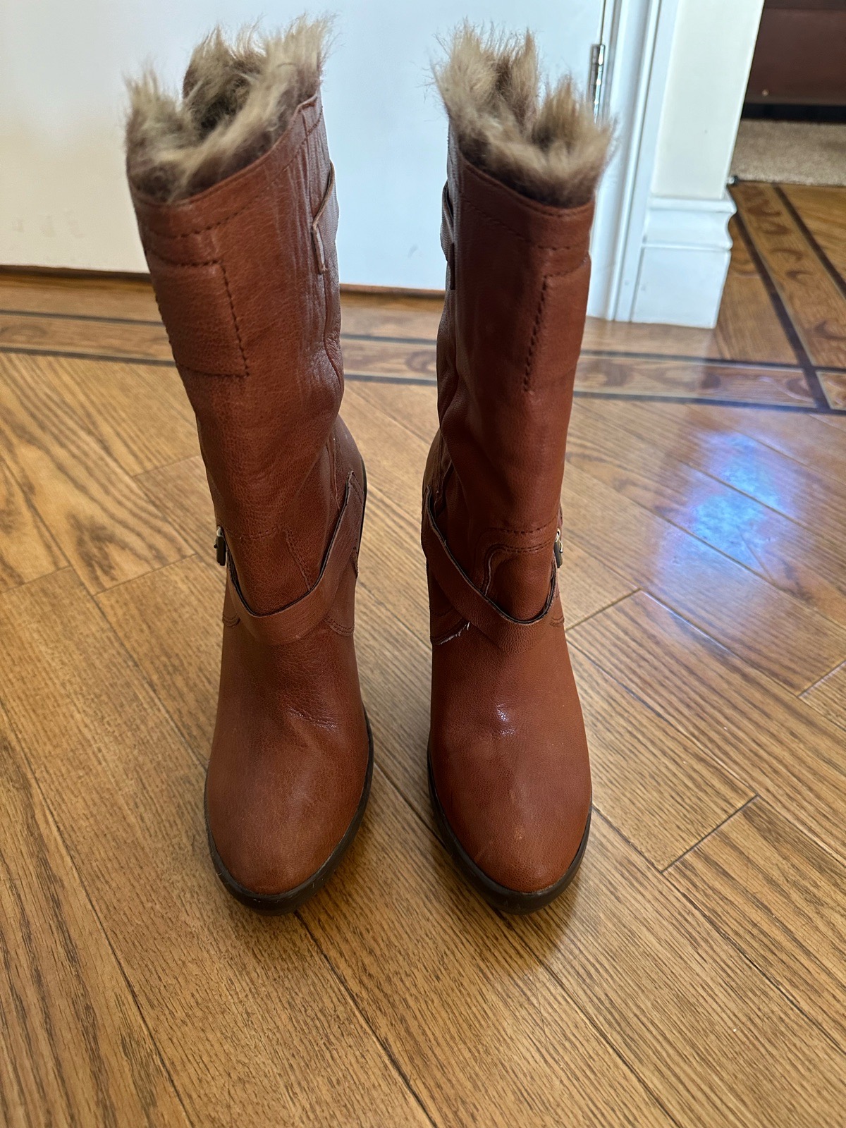 Guess boots