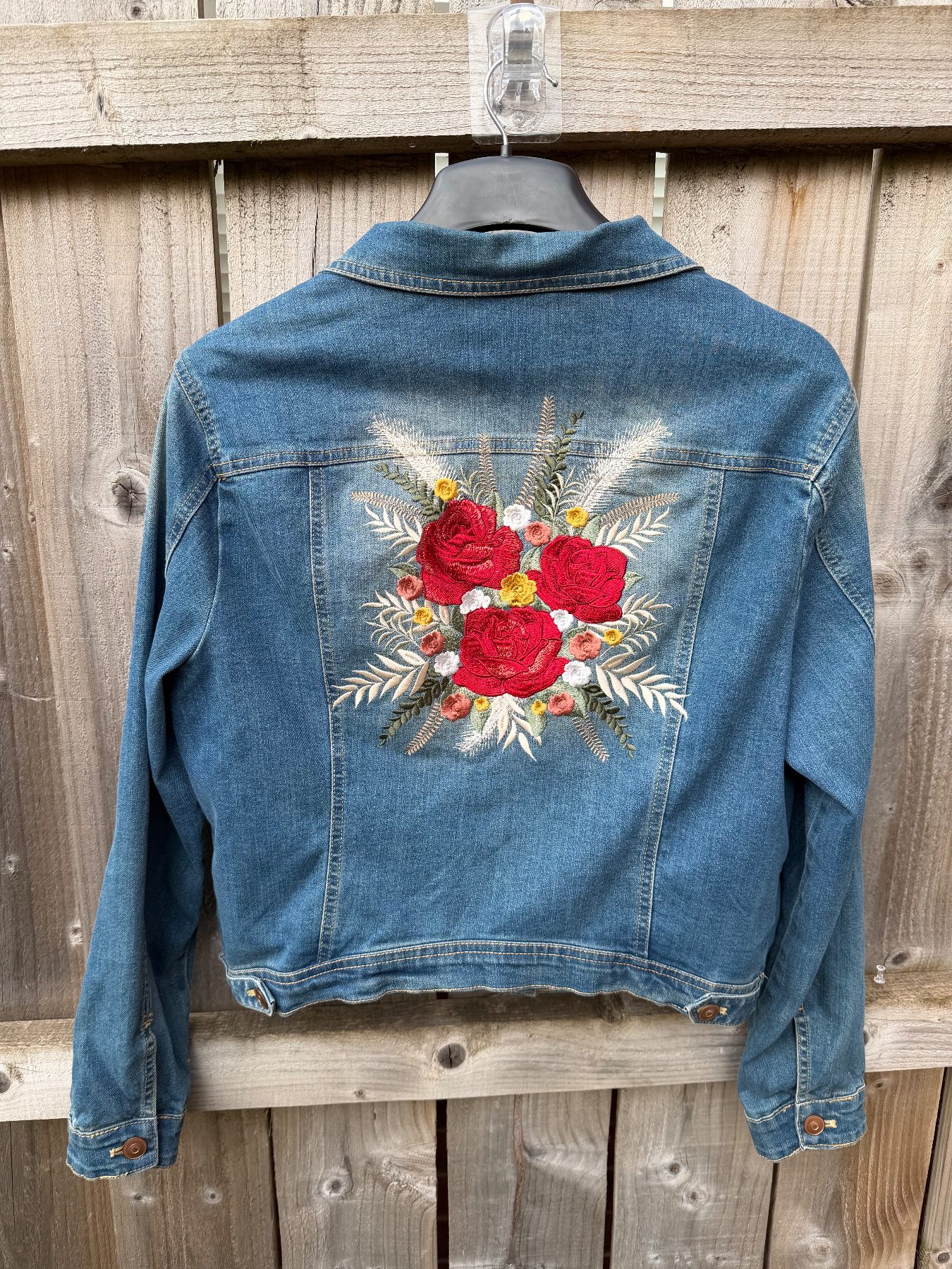 Women’s Blue Denim Jacket Floral Rose Embroidered Back Y2K Vintage