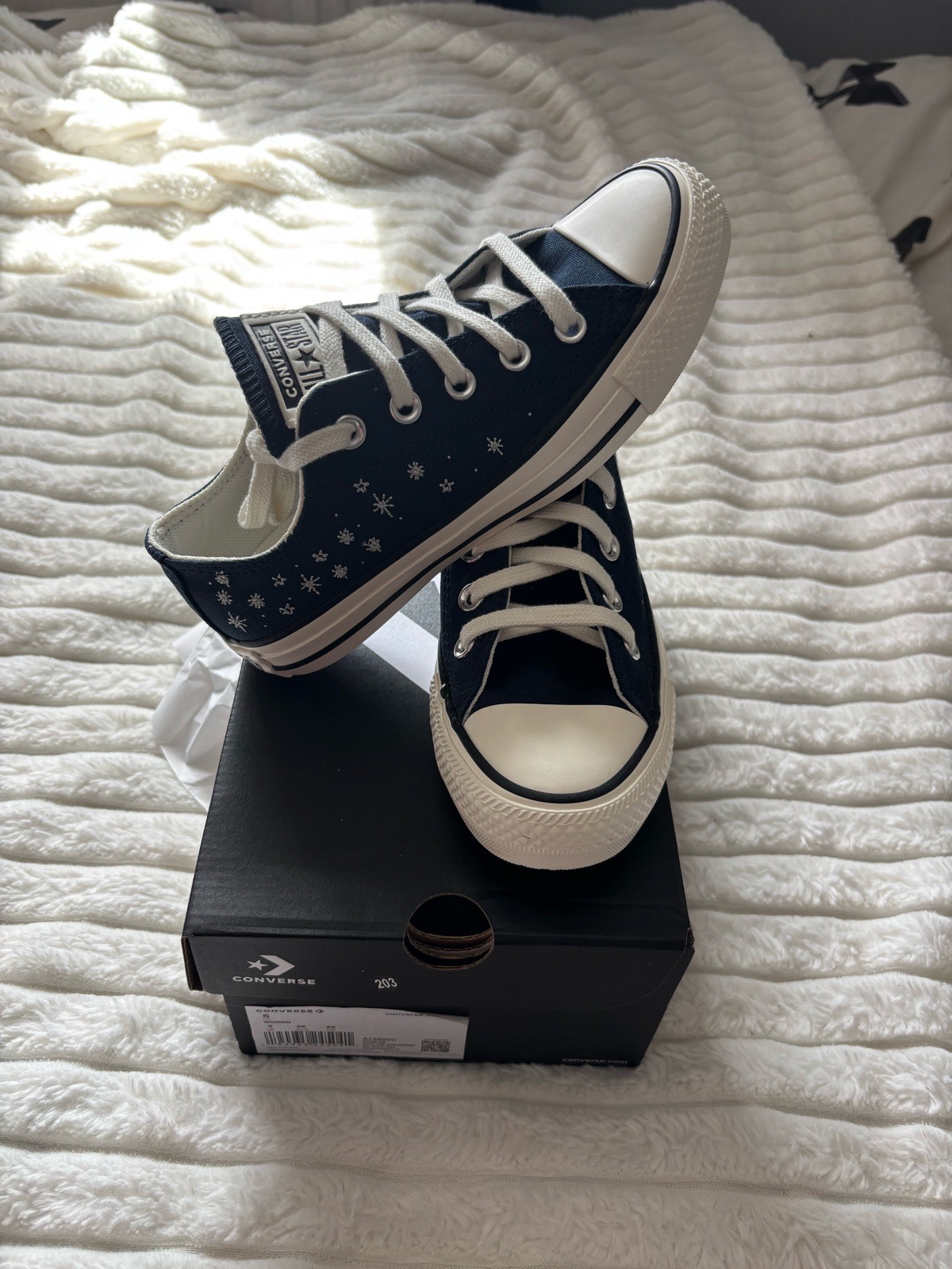 Converse junior trainers