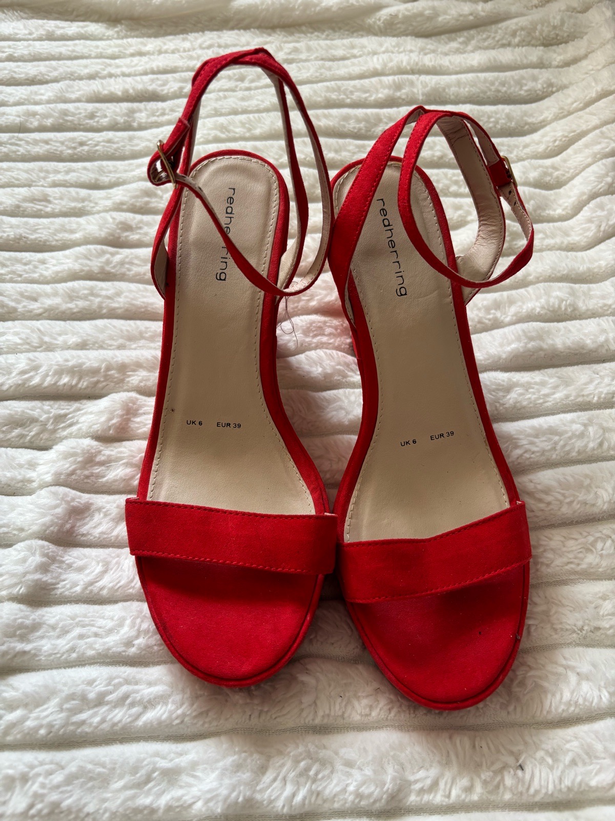 Red herring ladies heels