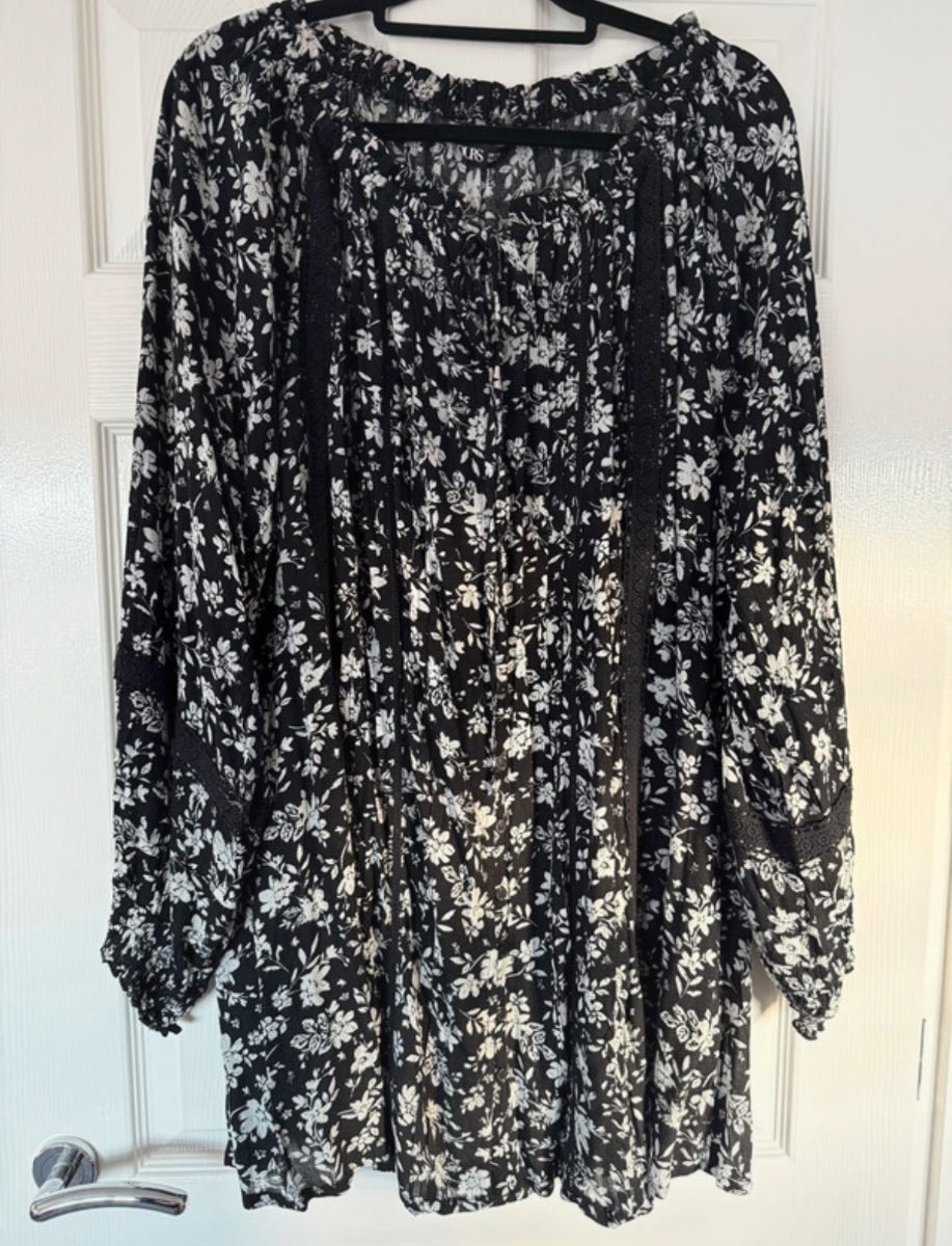 Yours Black & White Floral Floaty Tunic