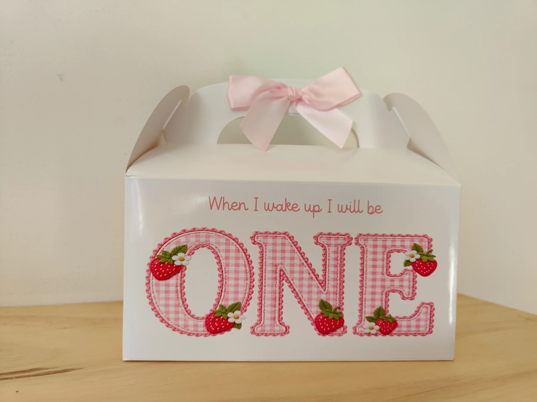 Birthday gift box strawberry