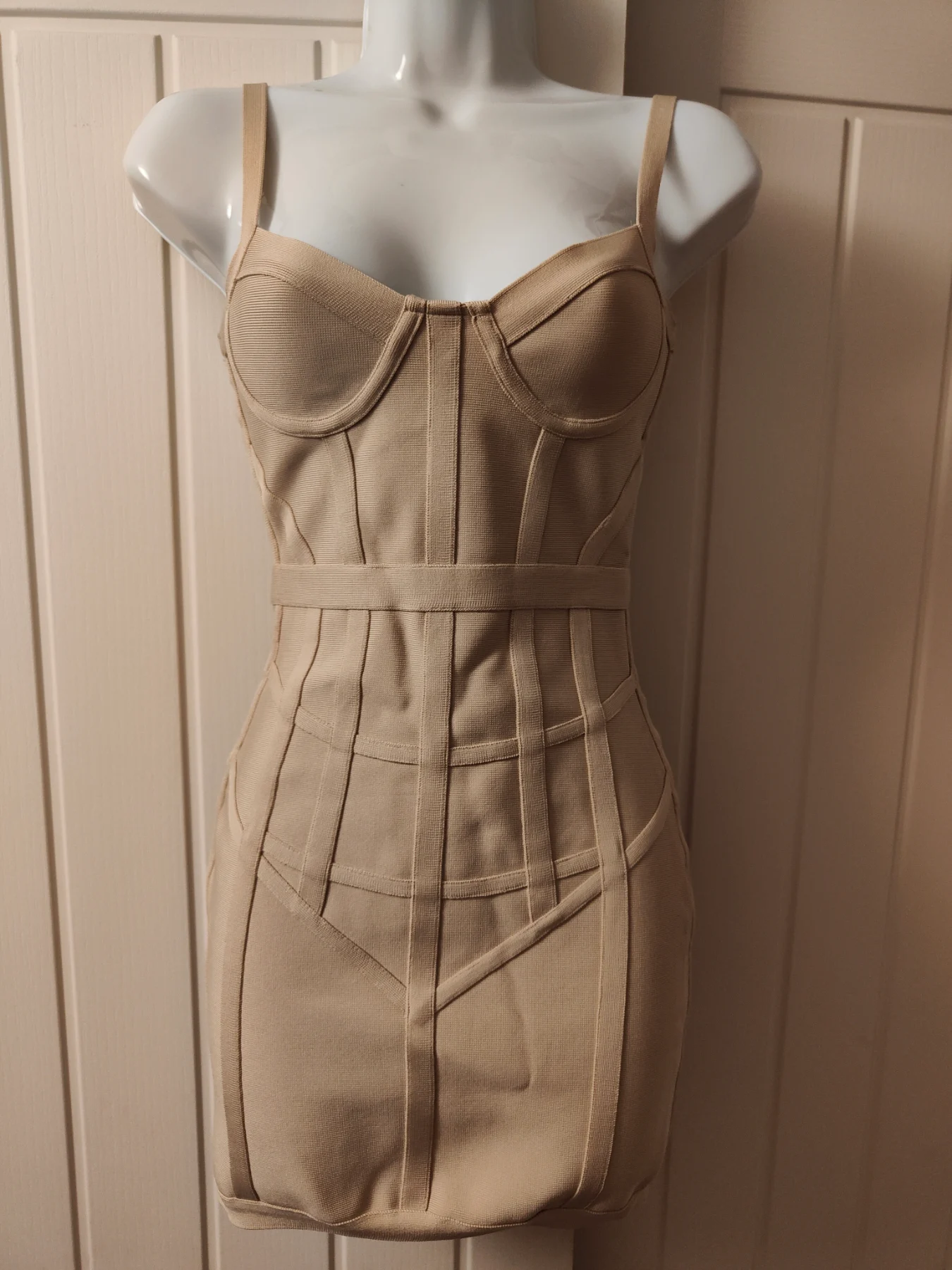 Lemon Lunar dres size 8
