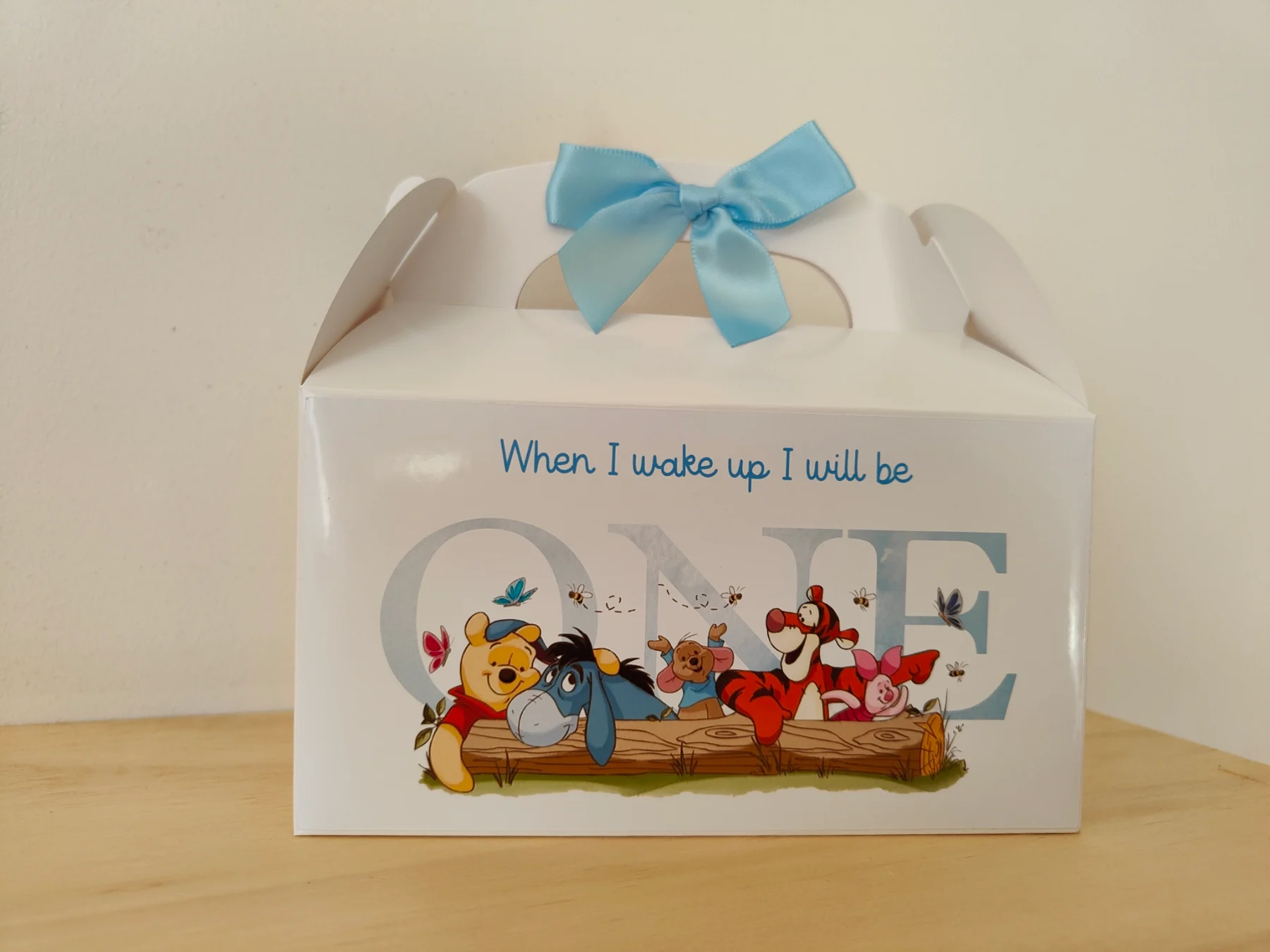 Birthday gift box Winnie the Pooh