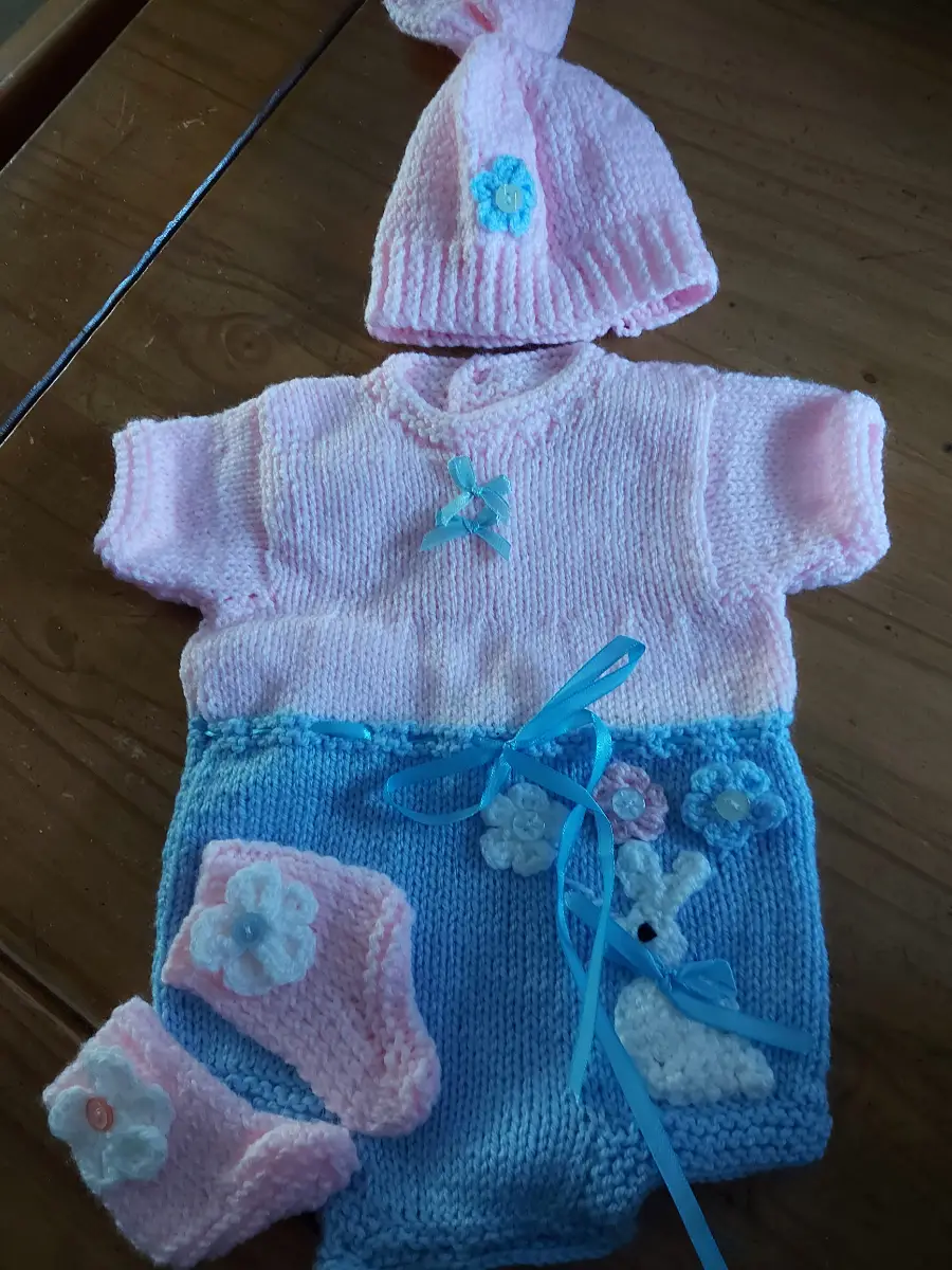 Bunny knitterd romper
