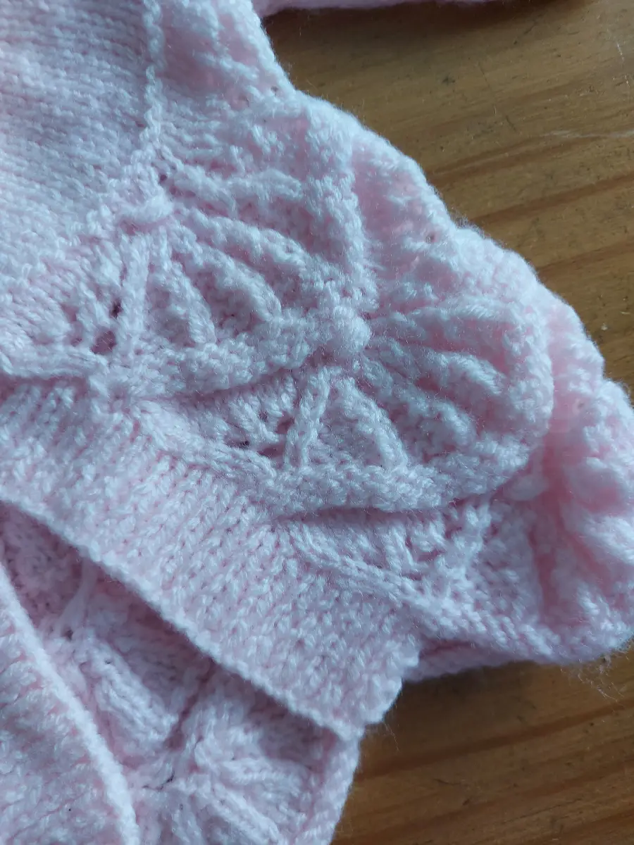 Pom,pom cardigan