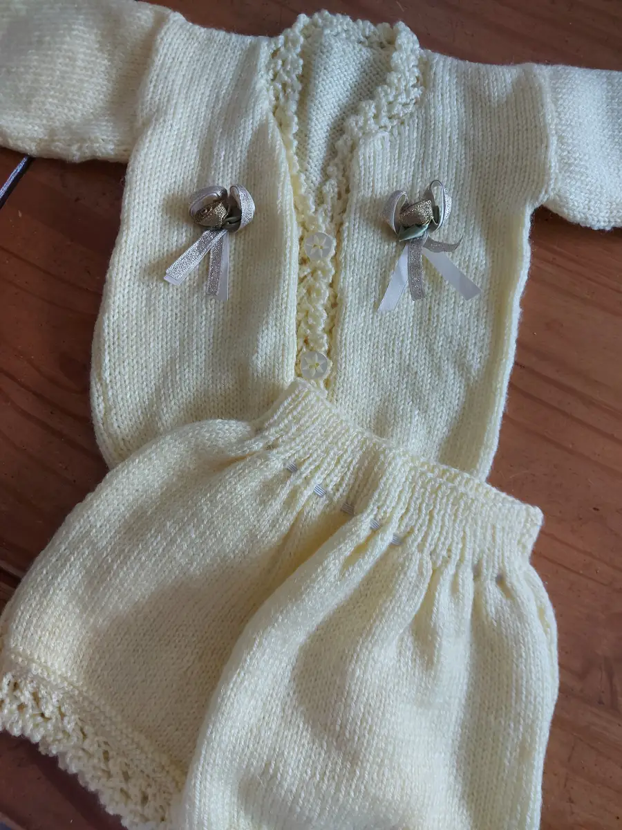 Knitterd cardigan, skirt set