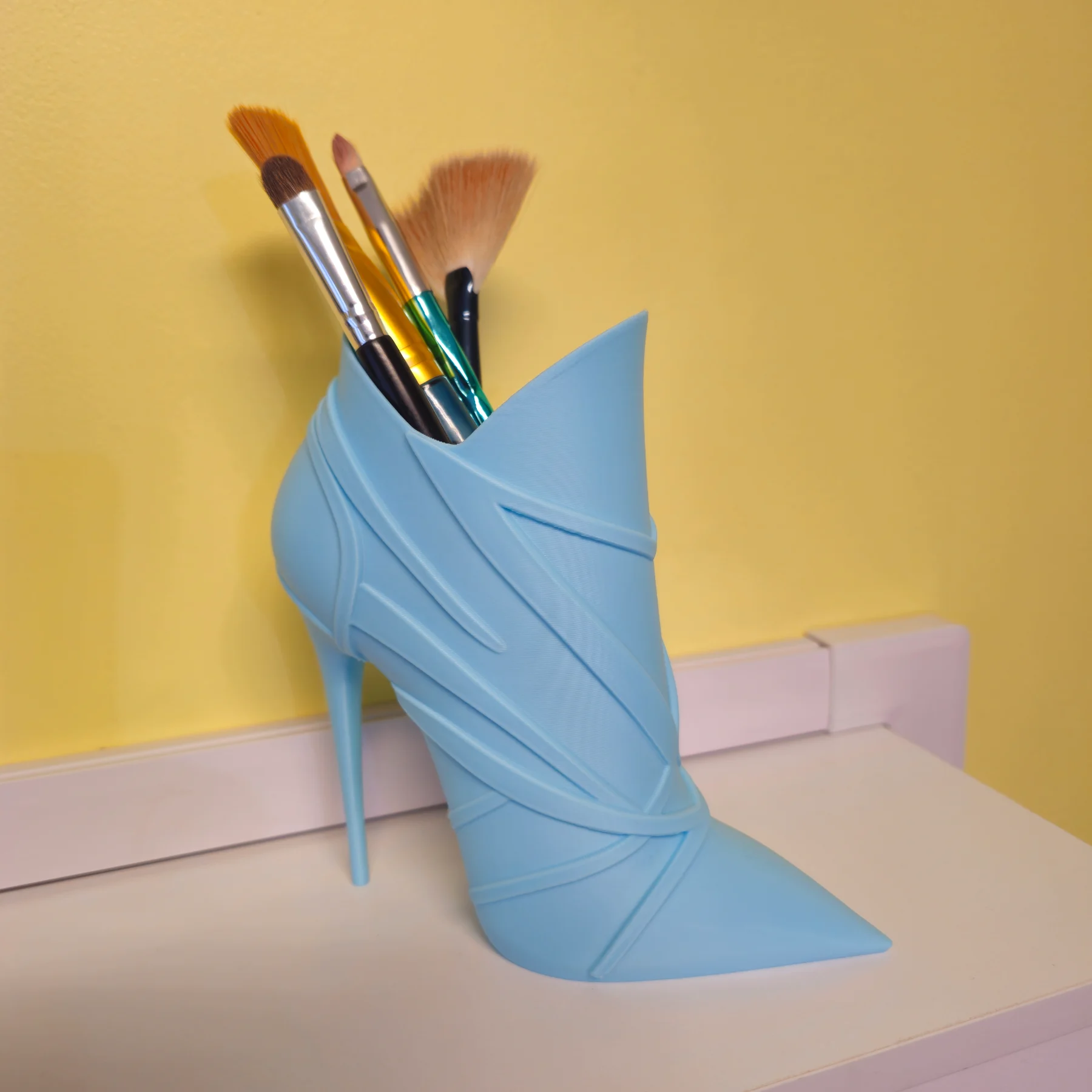 3D Printed Stiletto Bootie Pen Holder – Modern High Heel Desk Organizer & Makeup Brush Stand