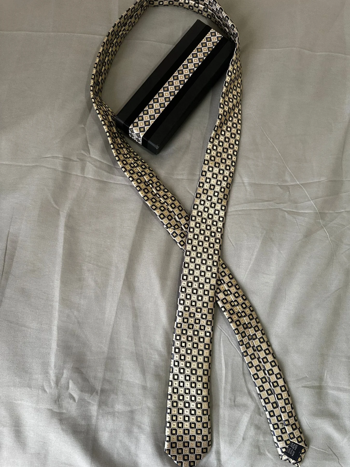 Lanzans Men’s Black Gold & Silver Geometric Pattern Tie