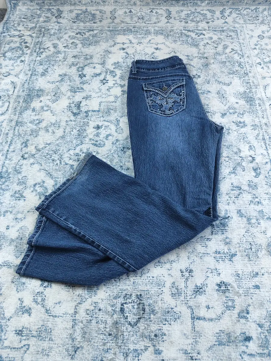 Y2K Nine West Bootcut Jeans with Rhinestone & Embroidered Pockets W34*L31 UK14/16