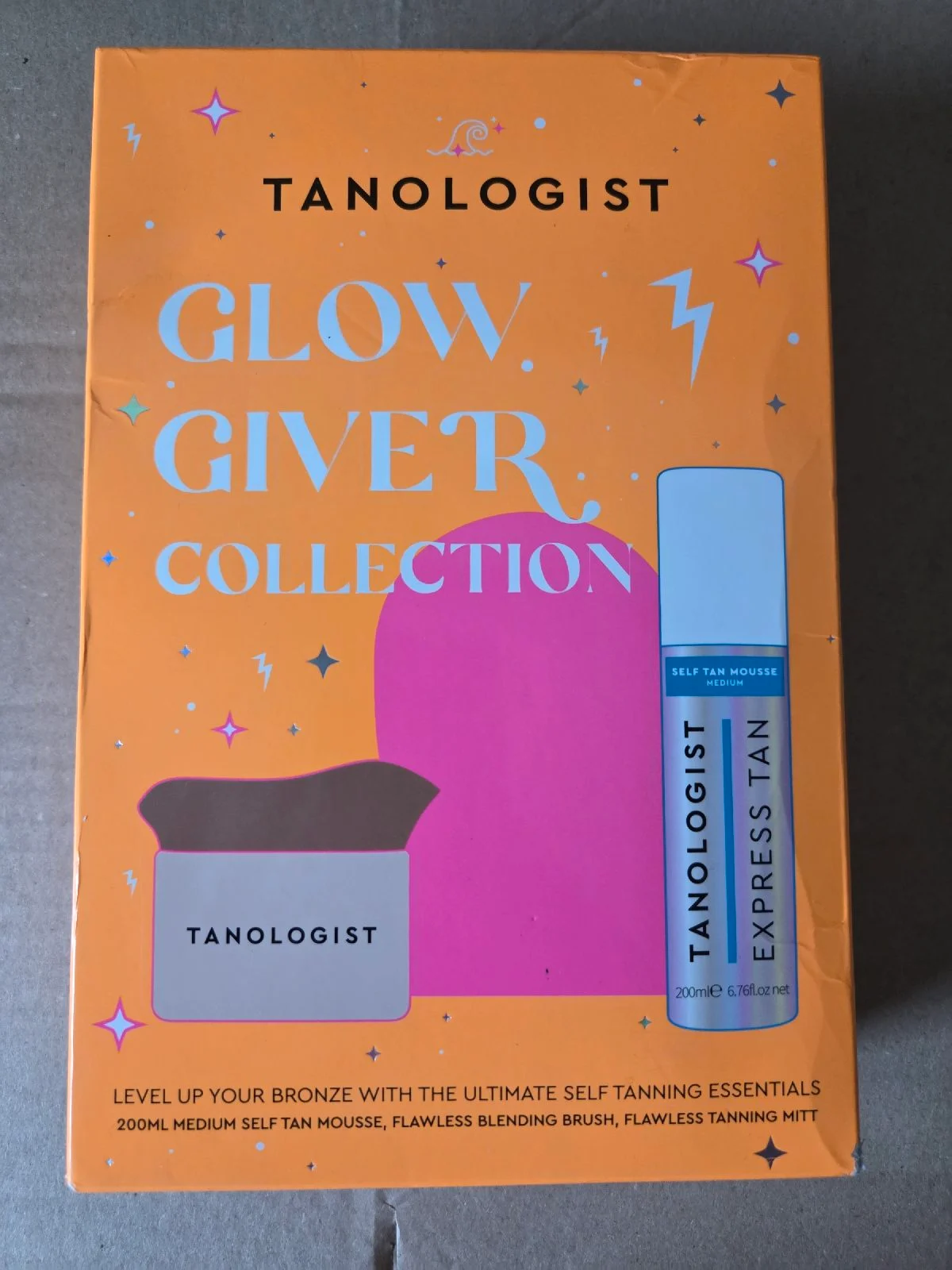 Tanologist Glow Giver Collection 3 Piece Self Tanning Kit Medium Tan 200mls gift set