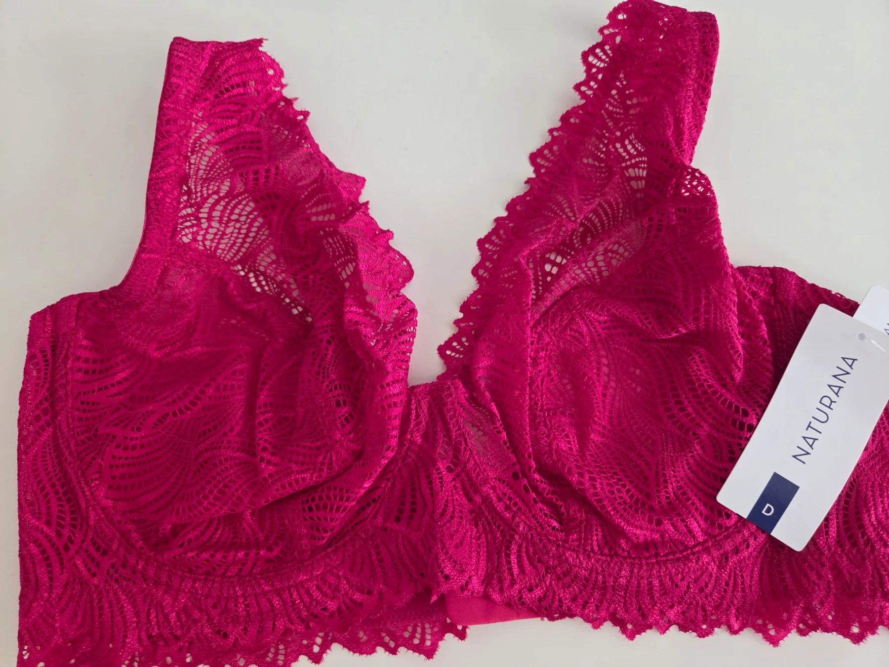 New Naturana Cerise pink lace underwired bra size 42D