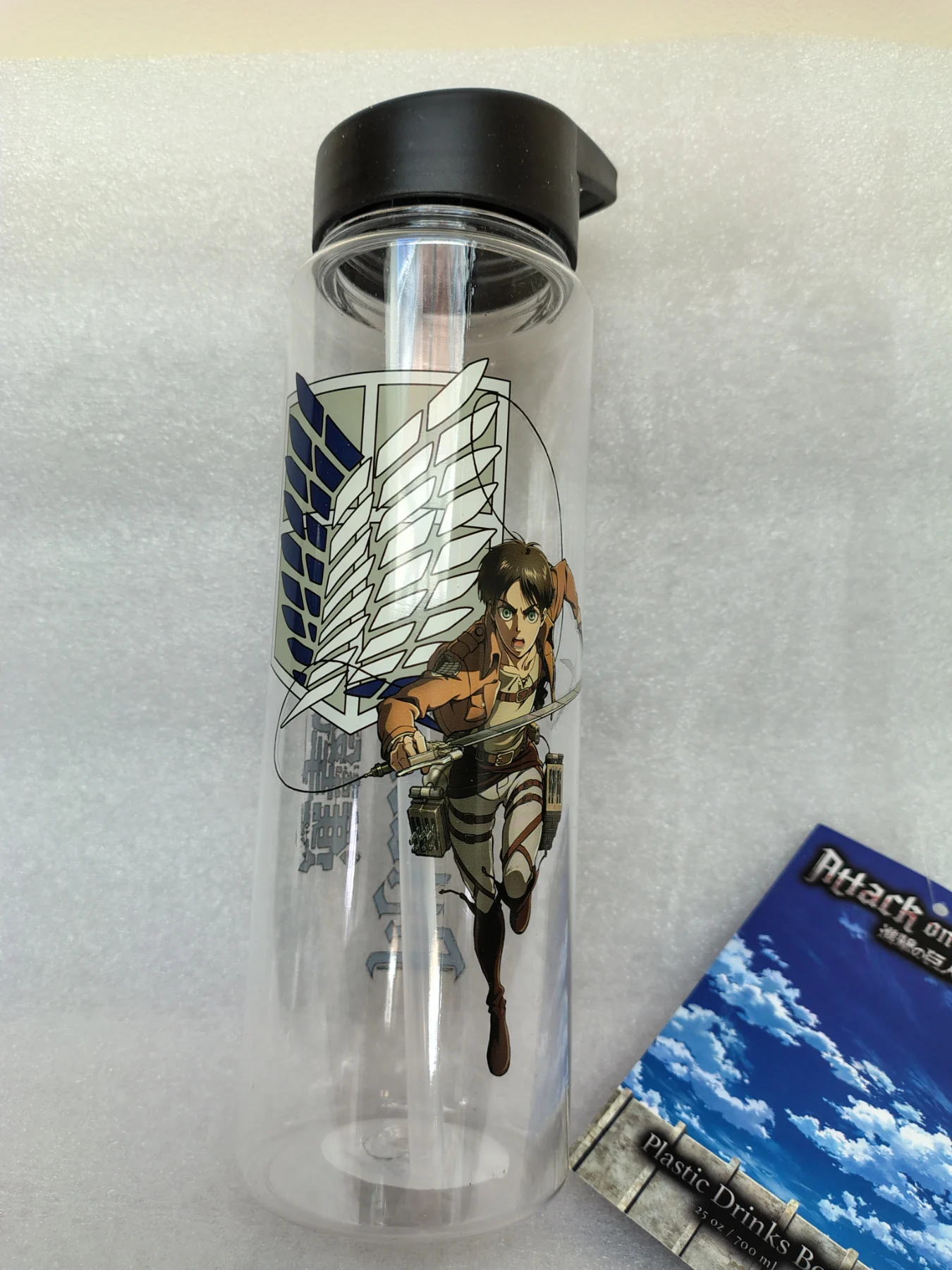 Attack on Titan 700ml plastic drinks bottle