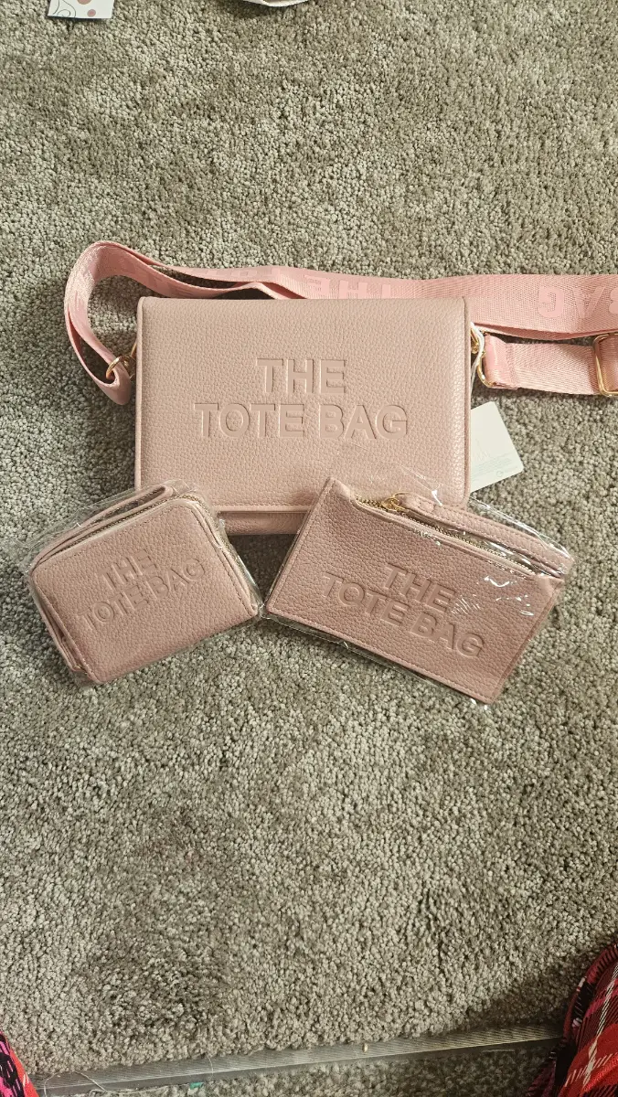 The tote bag with purse and wallet