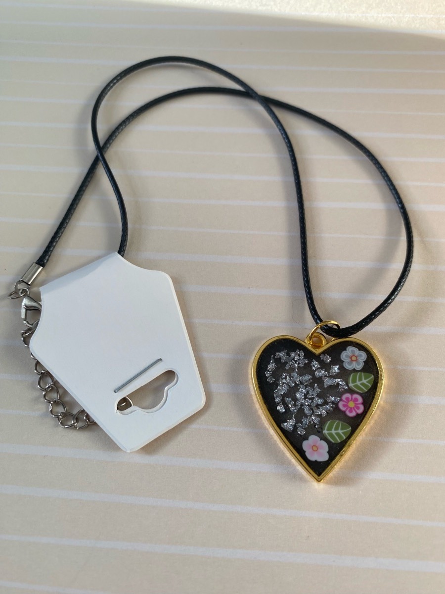 Heart pendant necklace