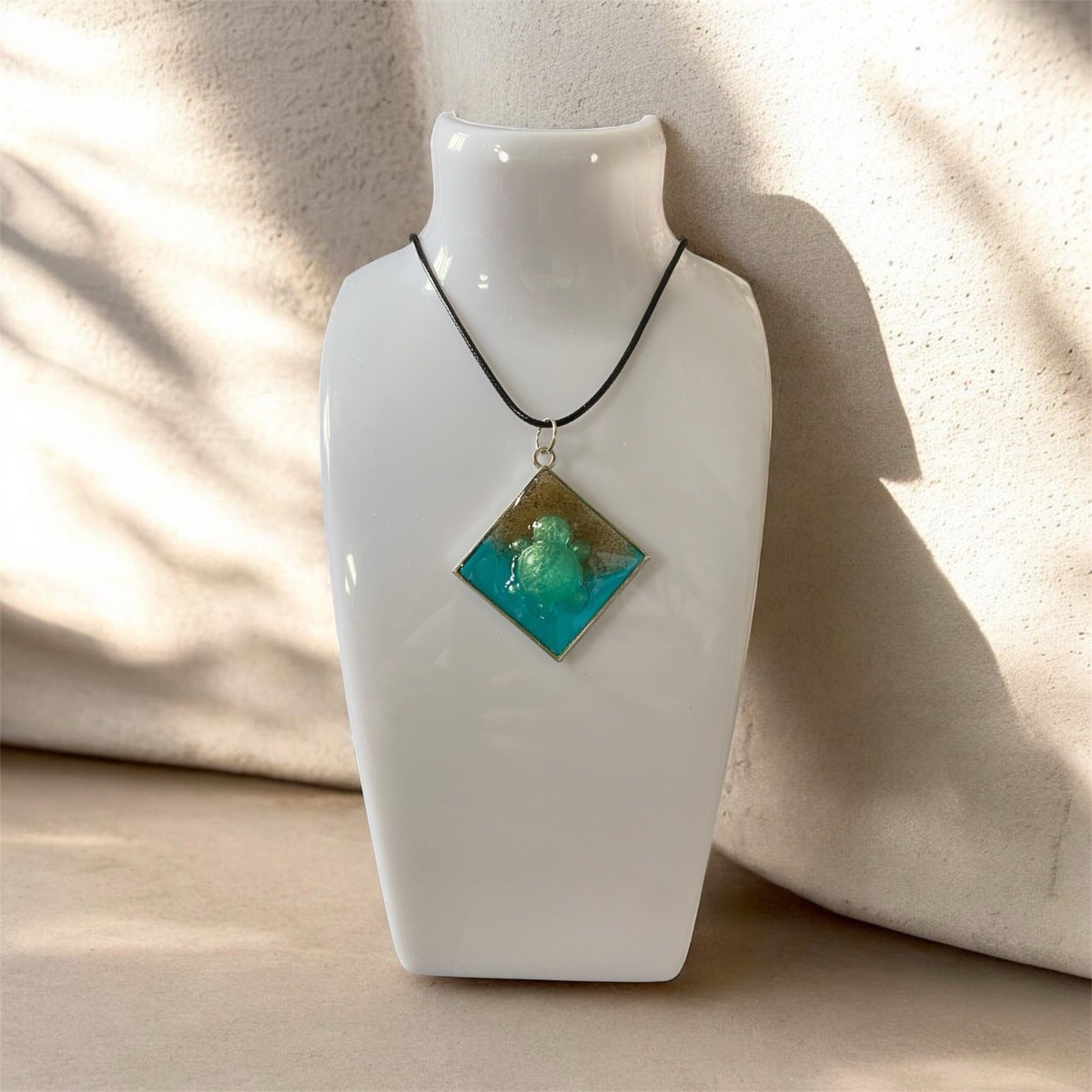 Resin turtle necklace
