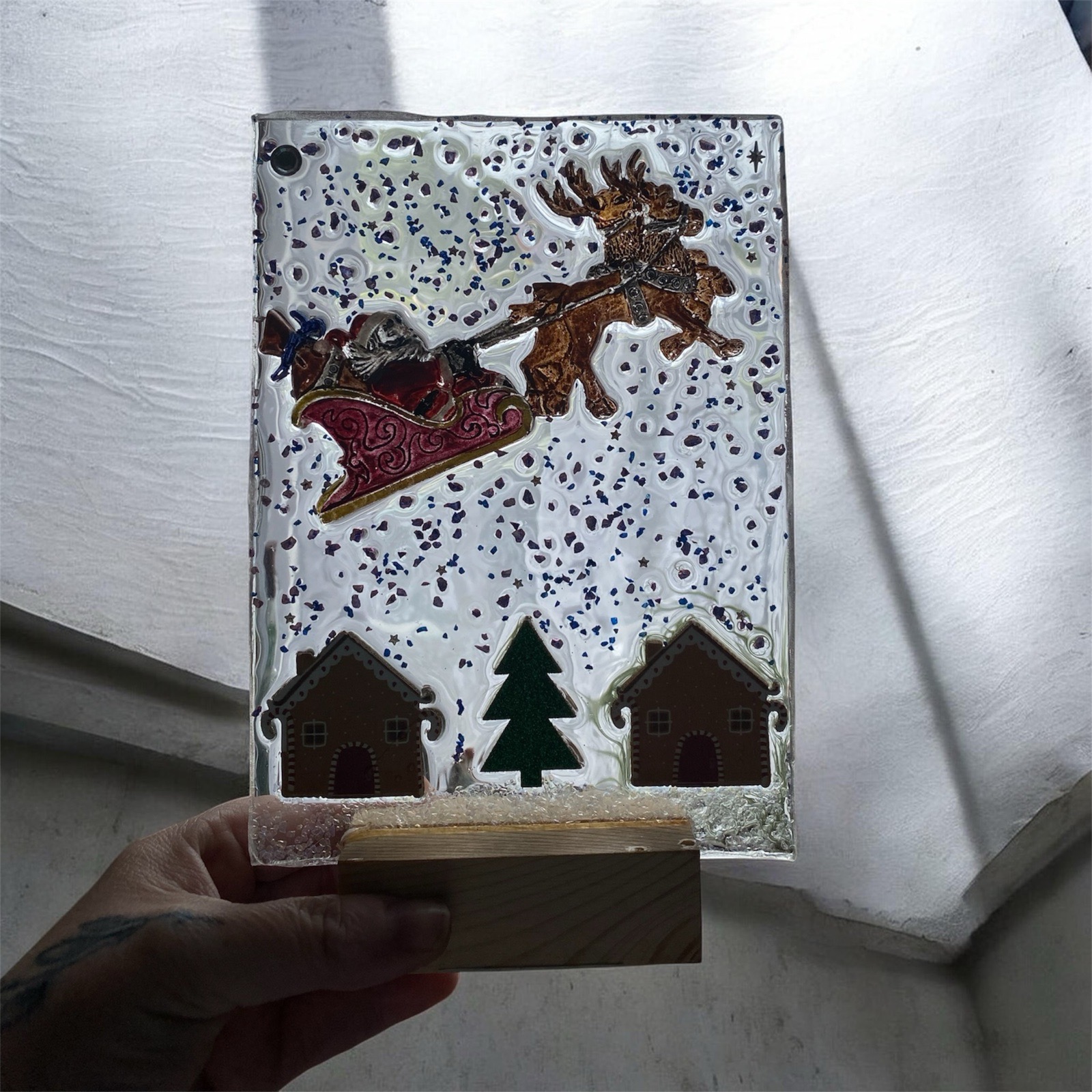 ✨ Handcrafted Resin Christmas Panel — Santa’s Magical Flight ✨