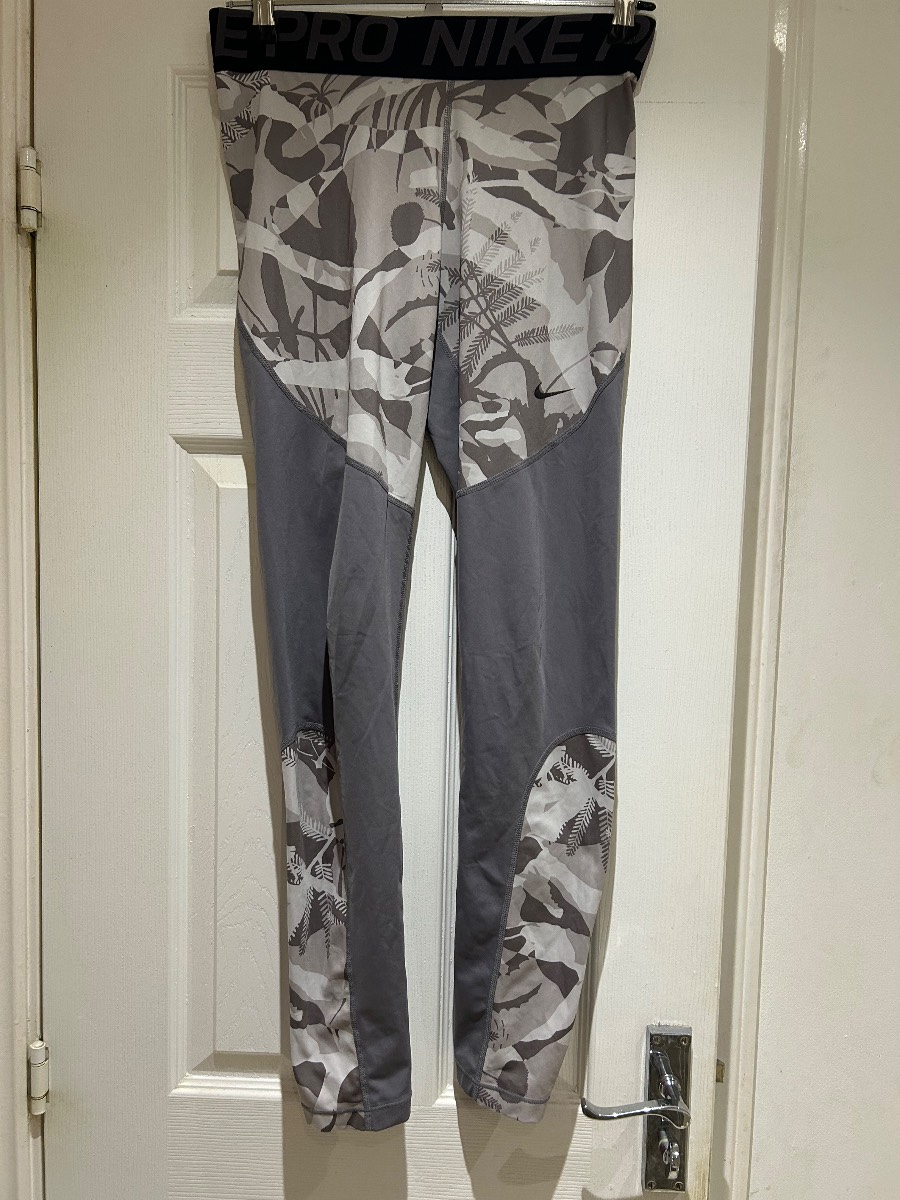 Ladies Nike Pro gym leggings, grey camo. Size L