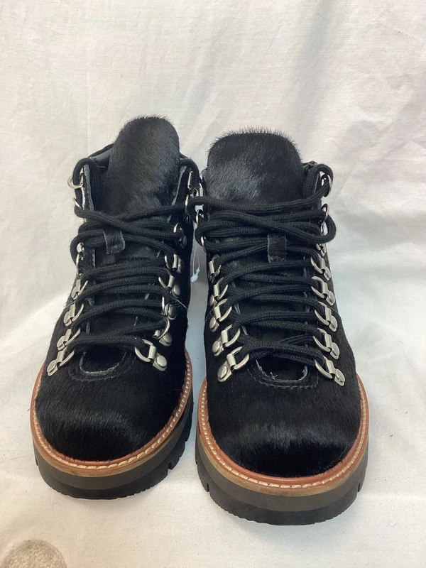 Clarks pony suede ankle boots 5D